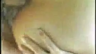 عاهرة جامحة تأخذ جنس شرجي خشن ونيك مهبلي