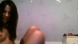 صدور فتيات صغيرات محتوى للبالغين