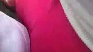 عاهرة لا تشبع تأخذ عدة أعضاء ذكرية