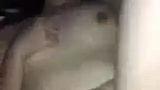 آسيوية شابة تُمارس معها الجنس مزدوج في فيلم إباحي صريح