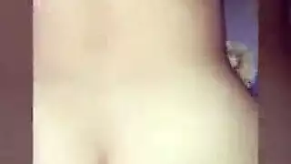 فيديو صريح: قضيب منتصب وفرج مبلل