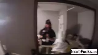 حمام وراء الكواليس سيارة