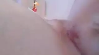 وليمة شرجية: ثلاث نساء ورجل محظوظ