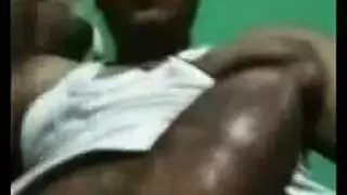 ضغط مهني يؤدي إلى ممارسة جنس عنيف