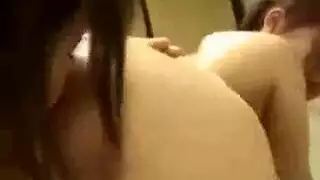 شقيقات مثلية تستكشفان بعضهما بألسنة وأصابع