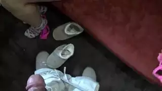 فتاة مسلمة متفاجئة تأخذ قضيبًا عملاقًا للمرة الأولى