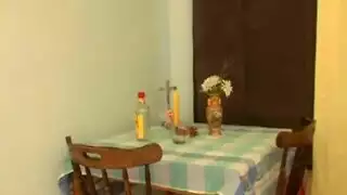 شاب يمارس الجنس ع صديقة امه